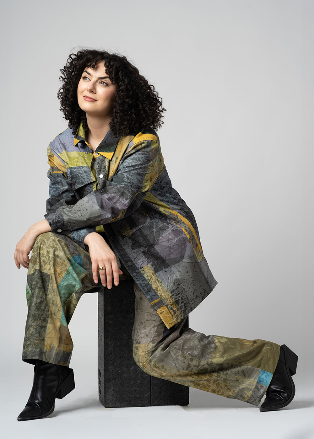 The Boyfriend Jacket | Texture in Green