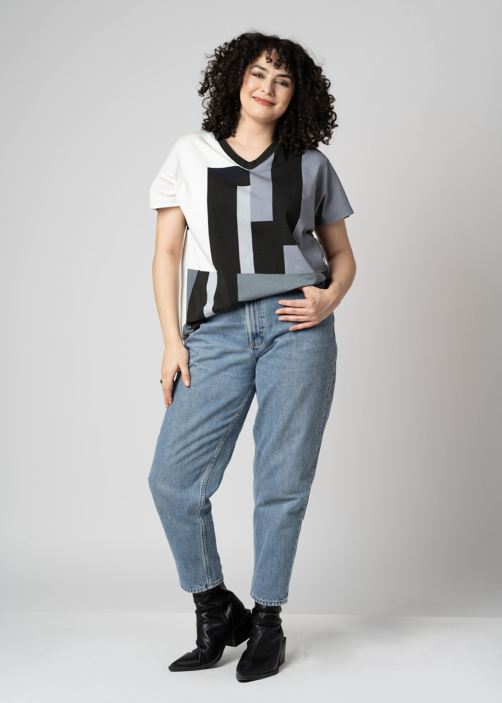 The Roomy Tee | Black White Graphic